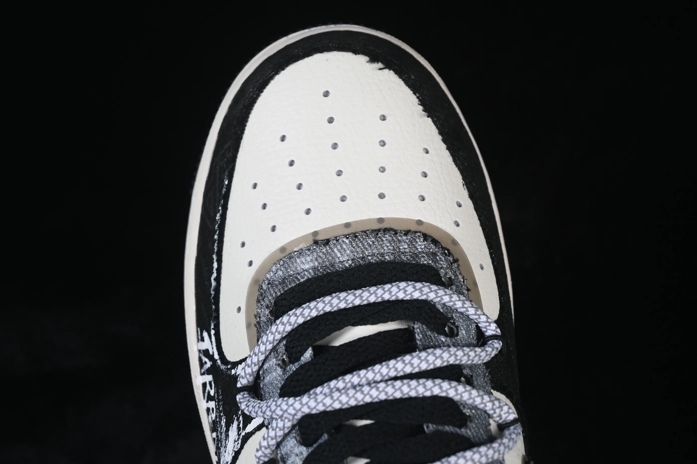 All categories Nk Air Force 1 Air Force series Nk Air Force 1 Low Air Force low-top Nike Air Force 1'07 Low "Dark Gothic Graffiti" Hand-painted graffiti Dark graffiti Air Force 1 low-top casual sneakers FB0607-110